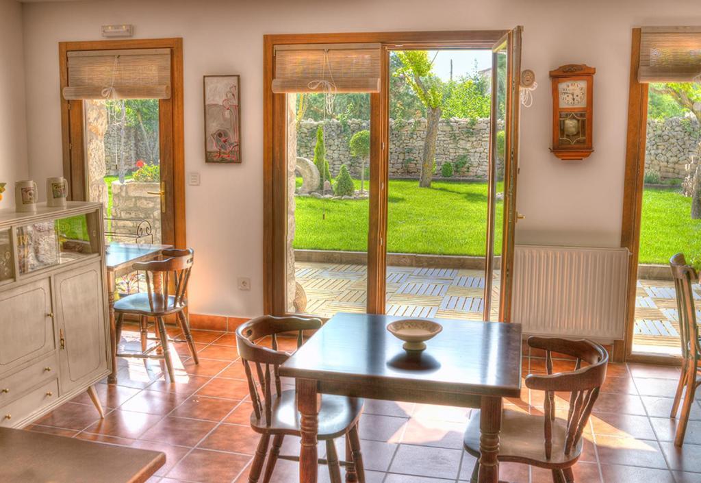 La Casa Del Huerto Hotel Quintanilla-Vivar Eksteriør billede